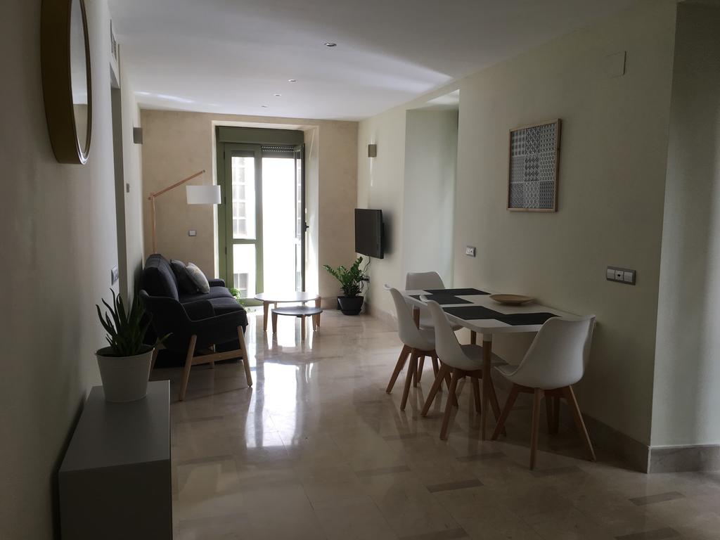 1E Azofaifo St Apartment Sevilla Eksteriør bilde