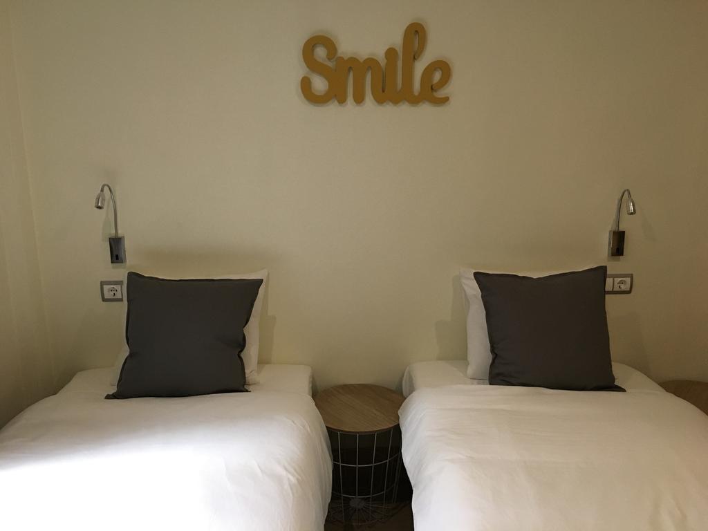 1E Azofaifo St Apartment Sevilla Eksteriør bilde