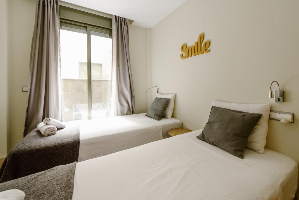1E Azofaifo St Apartment Sevilla Eksteriør bilde