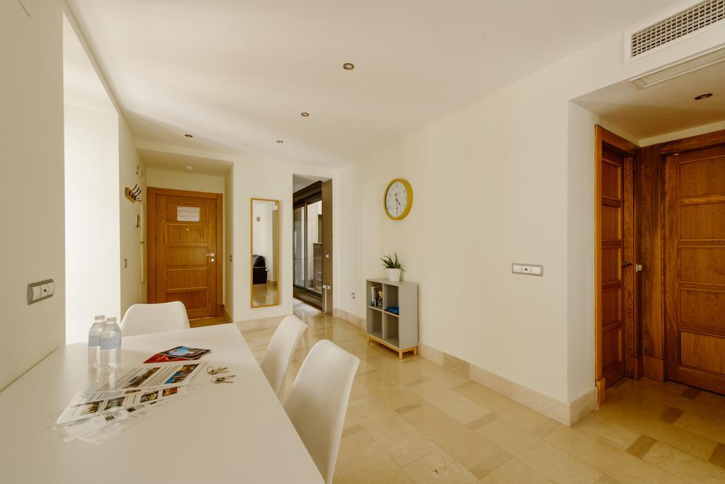 1E Azofaifo St Apartment Sevilla Eksteriør bilde